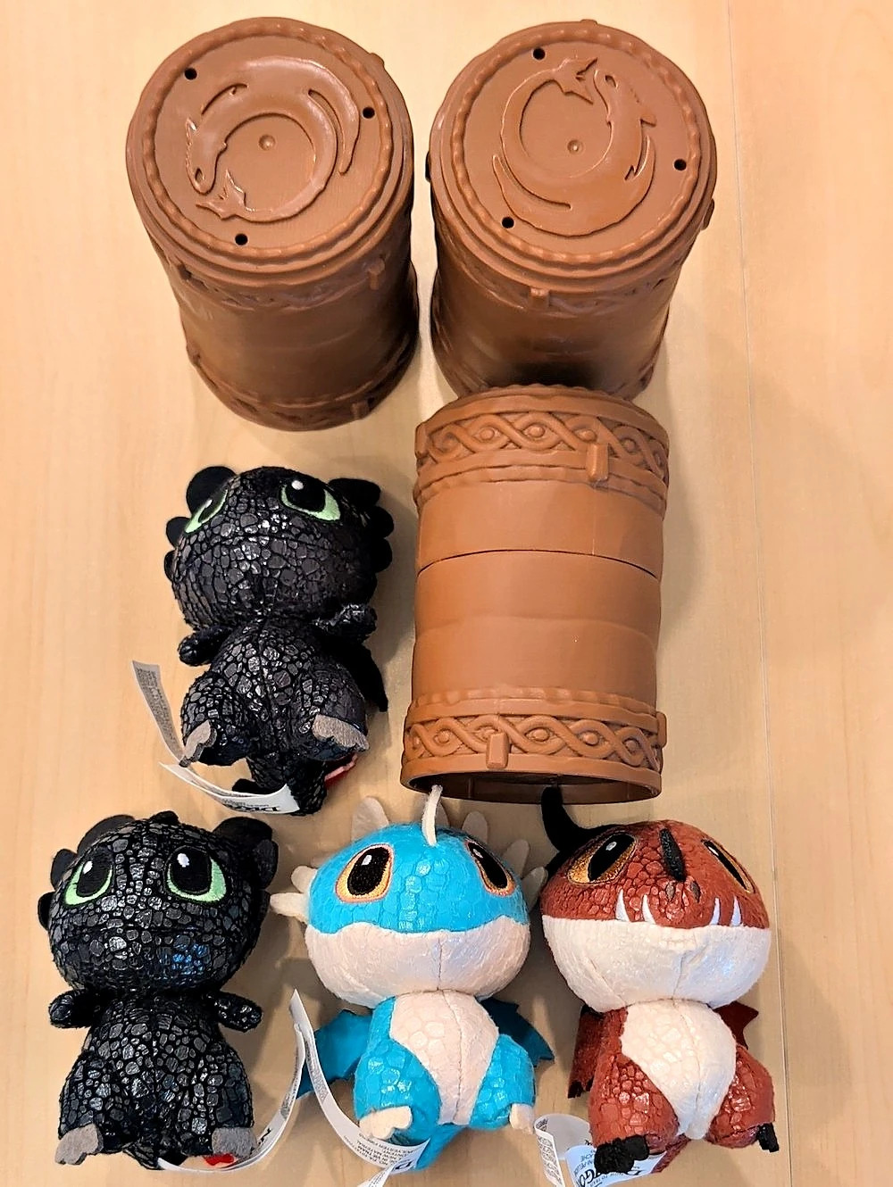 DreamWorks How to Train Your Dragon Mystery Barrel Plush Set